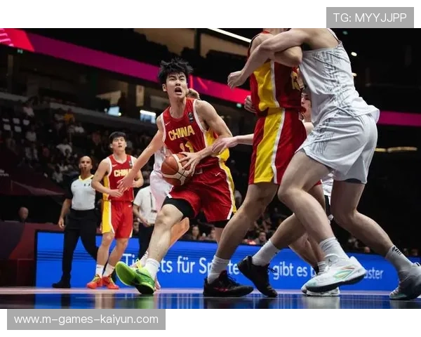 中国男篮的年轻阵容展现潜力，中国篮球年轻球员